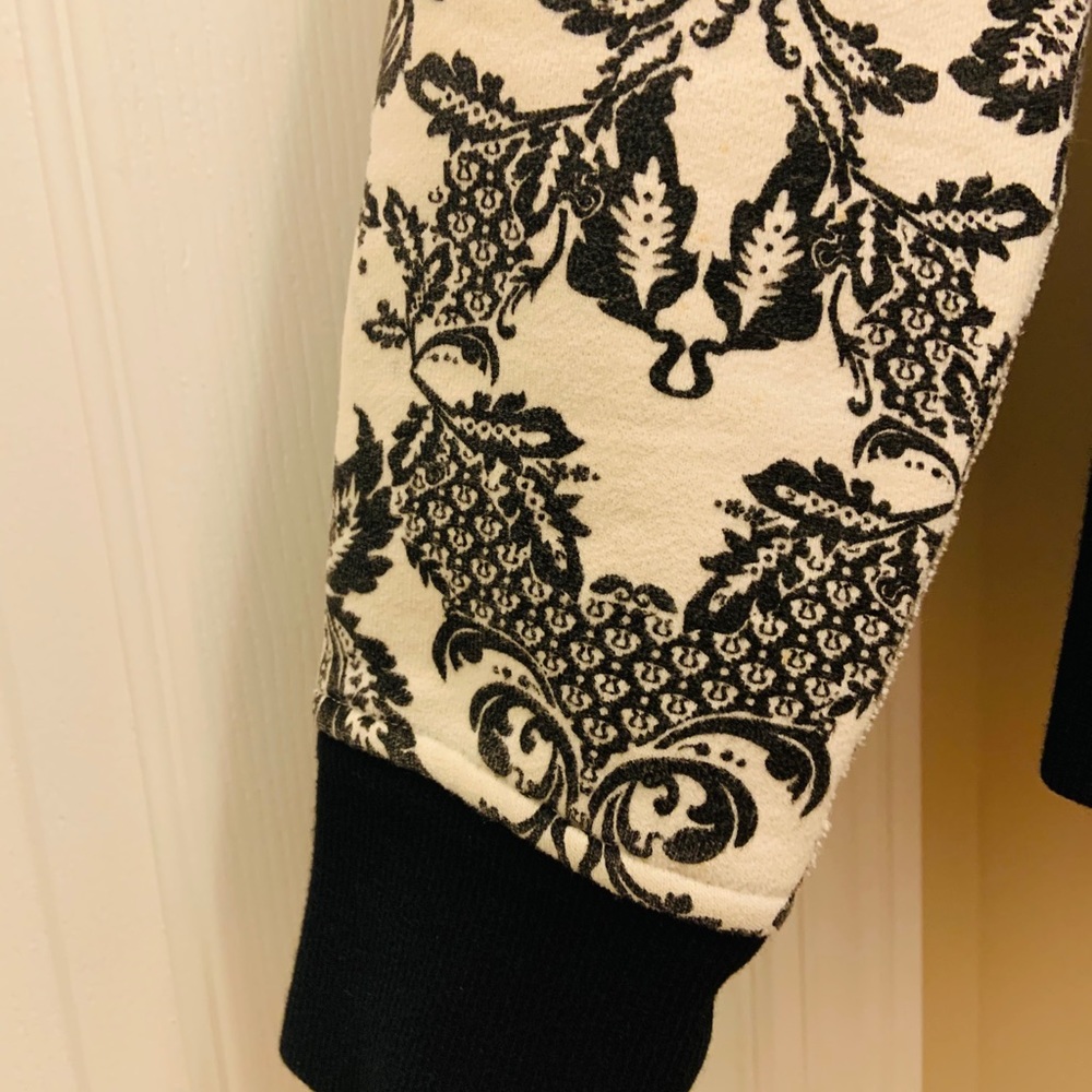 Lululemon hoodies - Picture 4 of 13